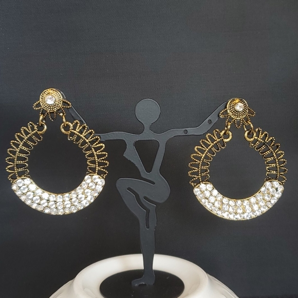 Fancy Earring - Picture 2 of 3